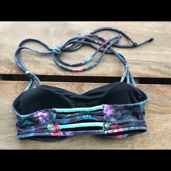 Lululemon Sports Bra, size 6, halter - Picture 4 of 6